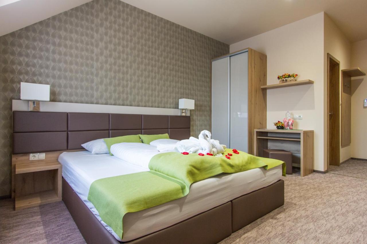 Veres Motel Veresegyhaz Luaran gambar