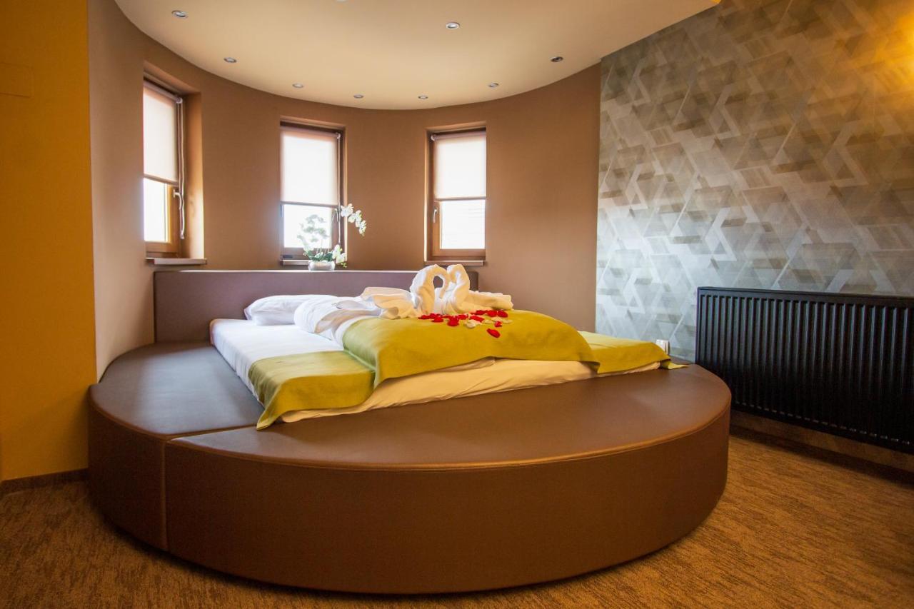 Veres Motel Veresegyhaz Luaran gambar