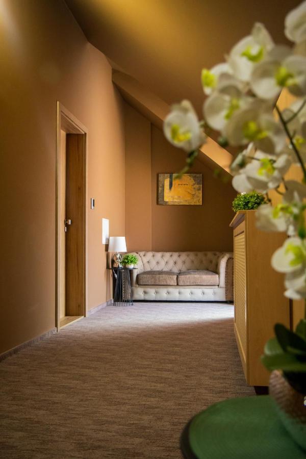 Veres Motel Veresegyhaz Luaran gambar