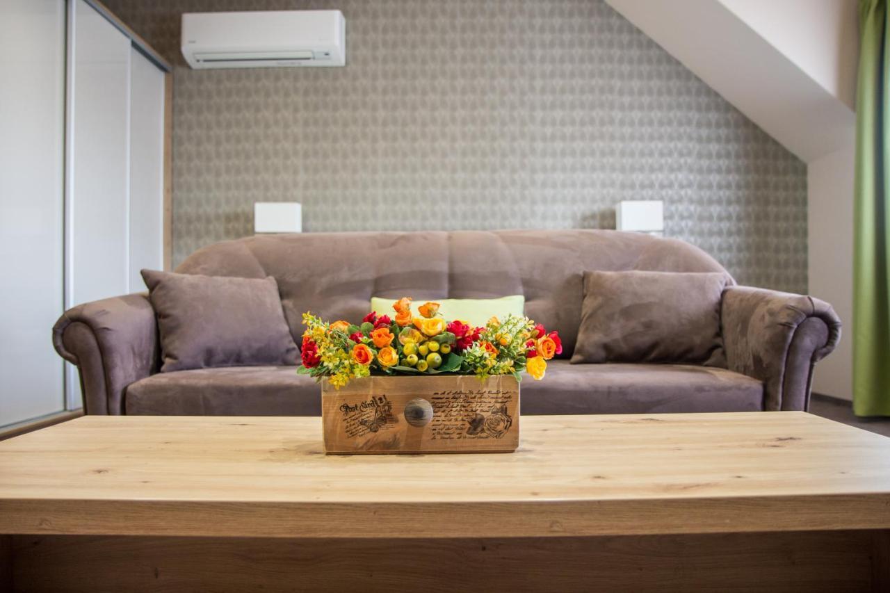 Veres Motel Veresegyhaz Luaran gambar