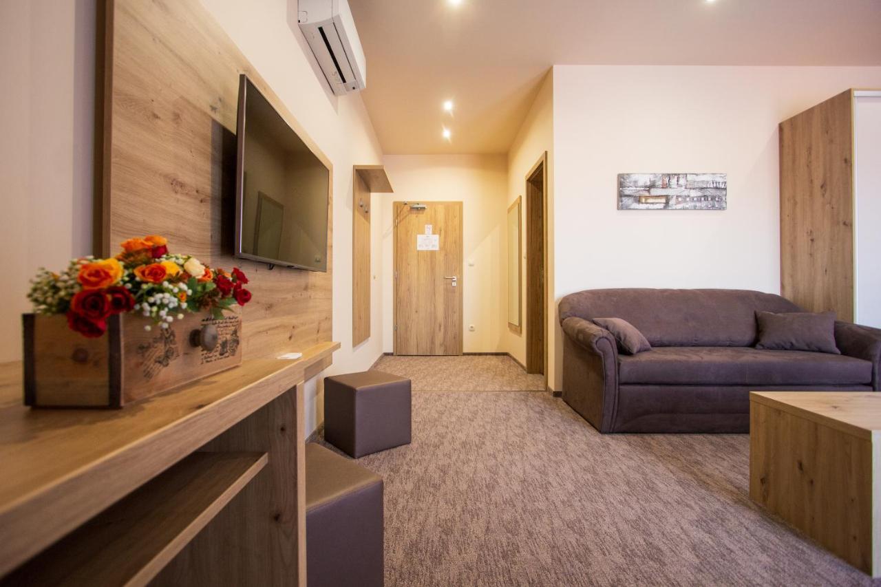 Veres Motel Veresegyhaz Luaran gambar