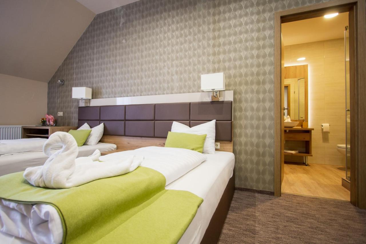 Veres Motel Veresegyhaz Luaran gambar