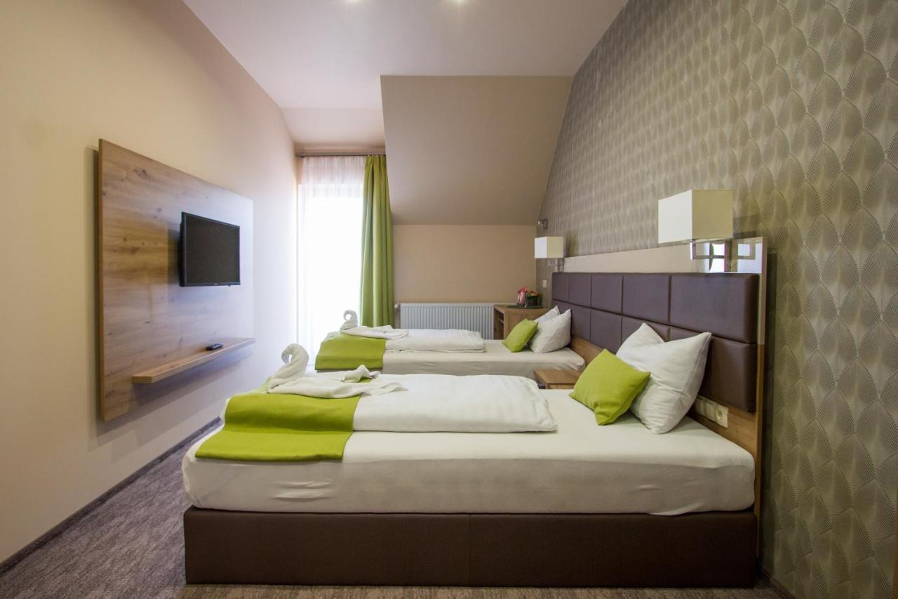 Veres Motel Veresegyhaz Luaran gambar