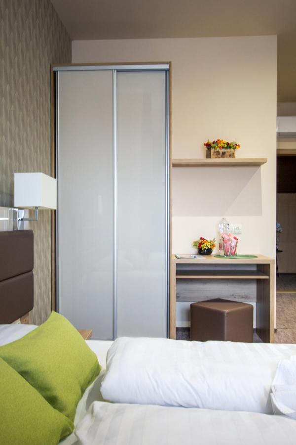 Veres Motel Veresegyhaz Luaran gambar