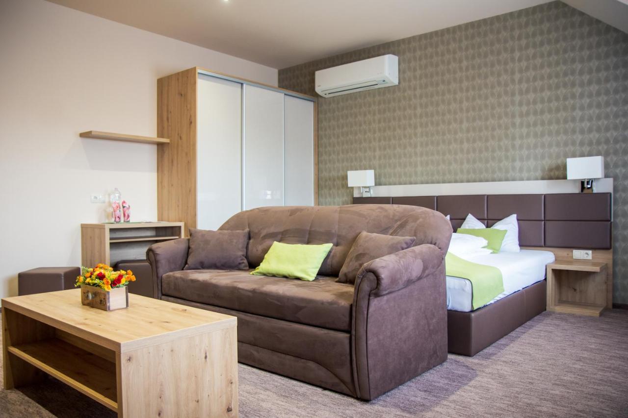 Veres Motel Veresegyhaz Luaran gambar