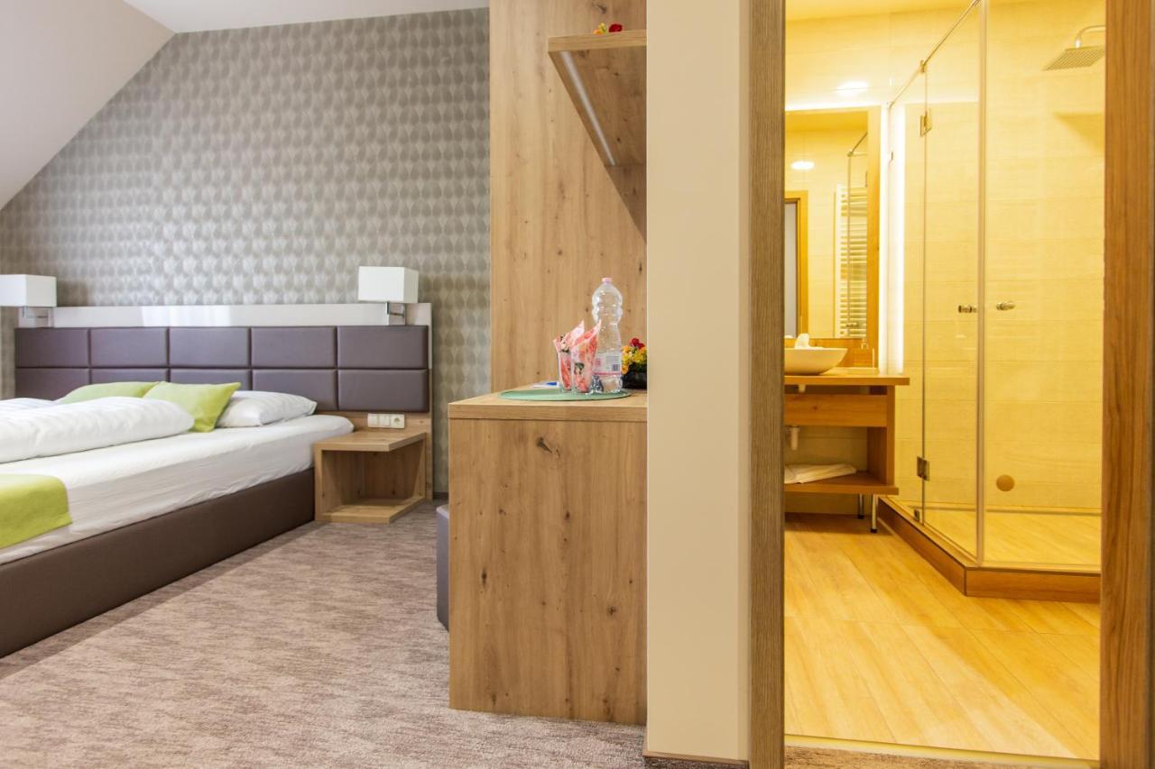 Veres Motel Veresegyhaz Luaran gambar